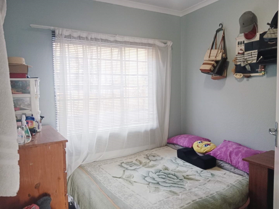 To Let 3 Bedroom Property for Rent in Sunnyrock Gauteng