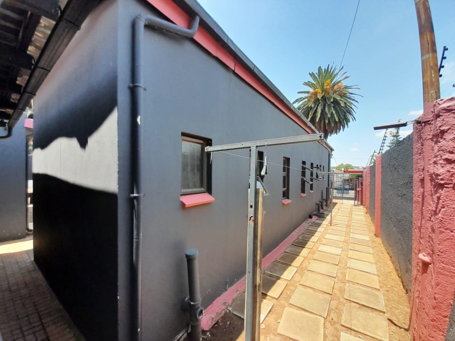 10 Bedroom Property for Sale in Bertrams Gauteng