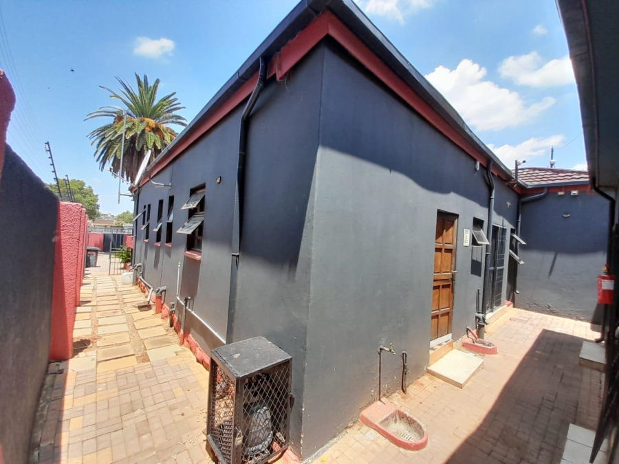10 Bedroom Property for Sale in Bertrams Gauteng