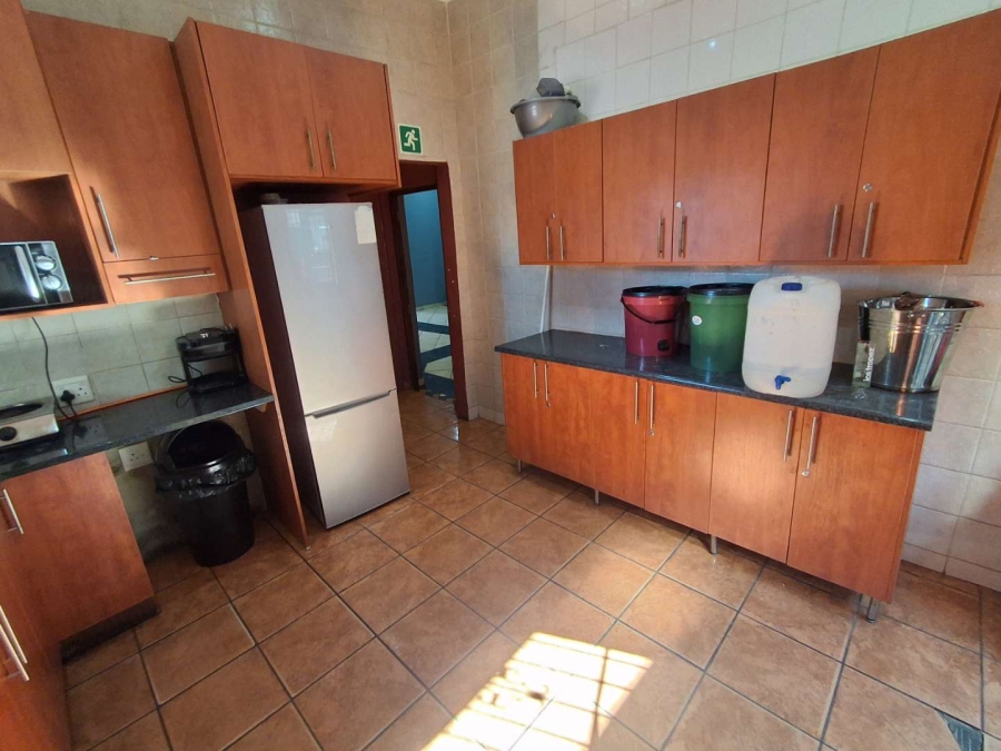 10 Bedroom Property for Sale in Bertrams Gauteng