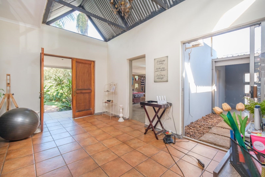 5 Bedroom Property for Sale in Eldoraigne Gauteng