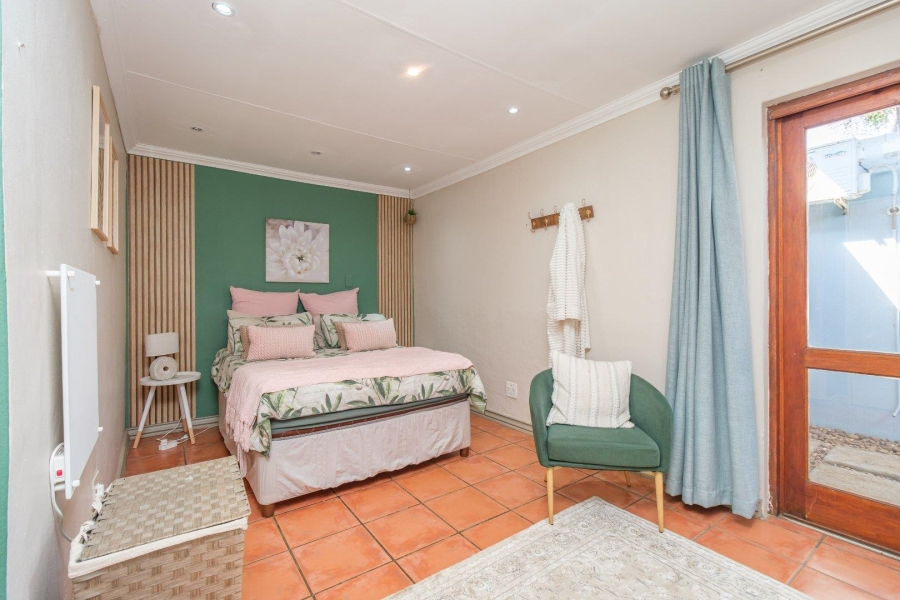5 Bedroom Property for Sale in Eldoraigne Gauteng