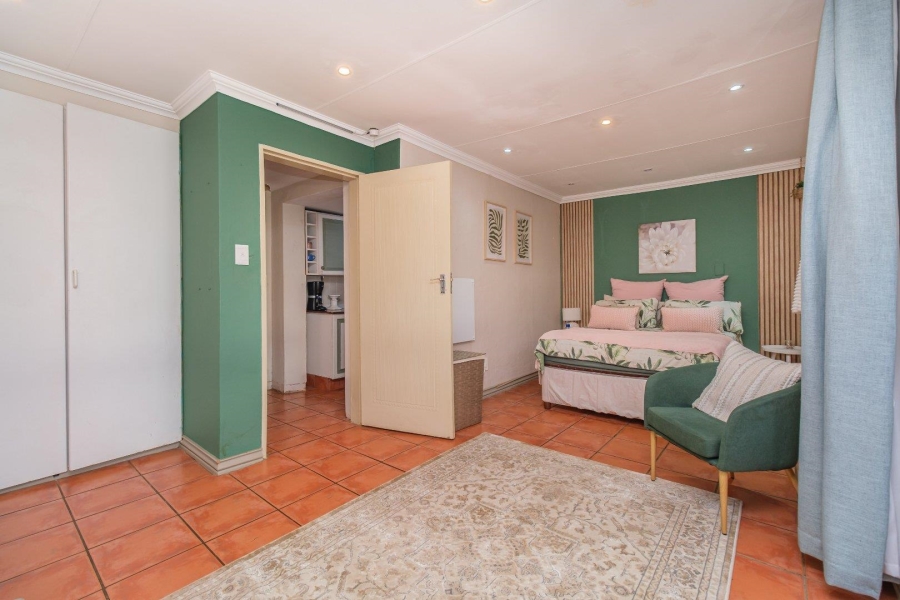 5 Bedroom Property for Sale in Eldoraigne Gauteng