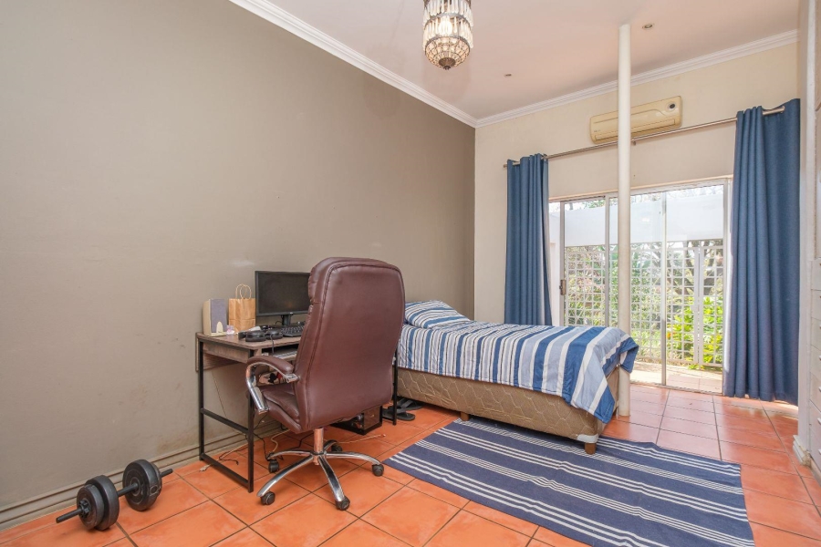 5 Bedroom Property for Sale in Eldoraigne Gauteng