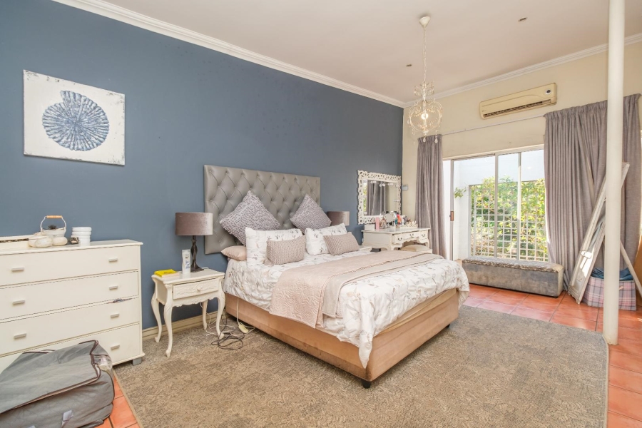 5 Bedroom Property for Sale in Eldoraigne Gauteng
