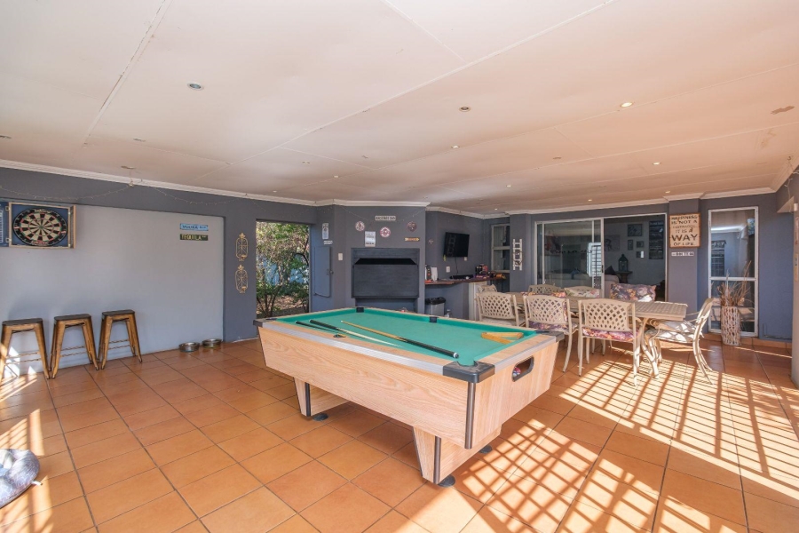 5 Bedroom Property for Sale in Eldoraigne Gauteng