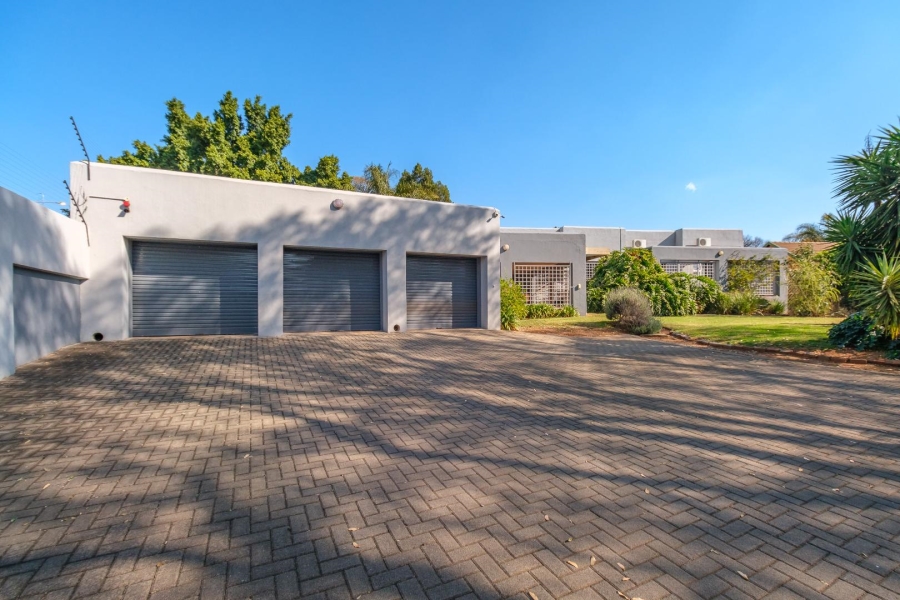 5 Bedroom Property for Sale in Eldoraigne Gauteng