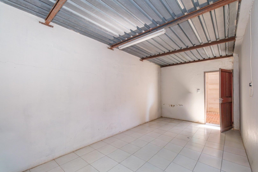5 Bedroom Property for Sale in Eldoraigne Gauteng