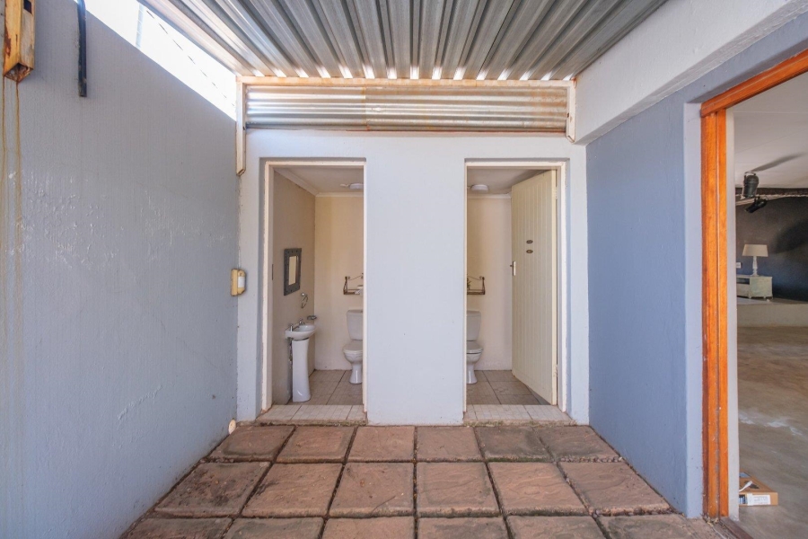 5 Bedroom Property for Sale in Eldoraigne Gauteng