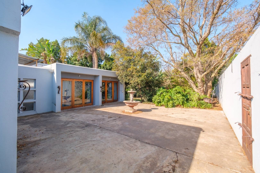 5 Bedroom Property for Sale in Eldoraigne Gauteng