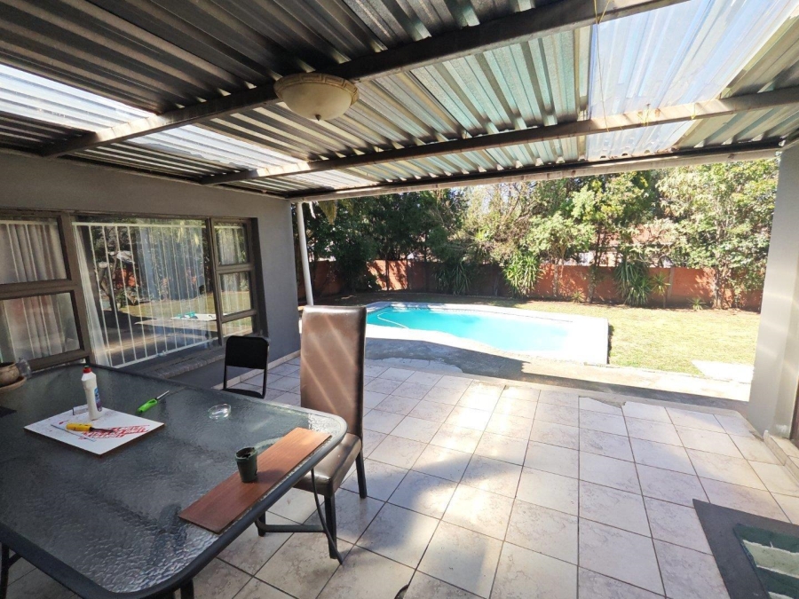 3 Bedroom Property for Sale in Brackendowns Gauteng