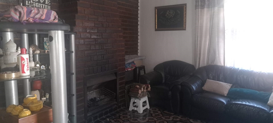 3 Bedroom Property for Sale in Brackendowns Gauteng