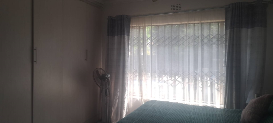 3 Bedroom Property for Sale in Brackendowns Gauteng