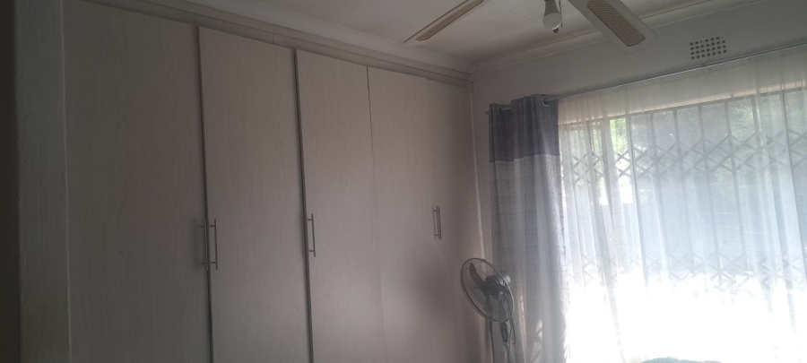 3 Bedroom Property for Sale in Brackendowns Gauteng