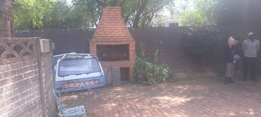3 Bedroom Property for Sale in Brackendowns Gauteng