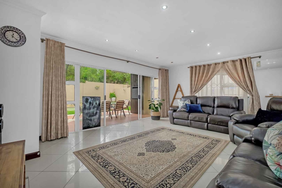 4 Bedroom Property for Sale in Halfway Gardens Gauteng