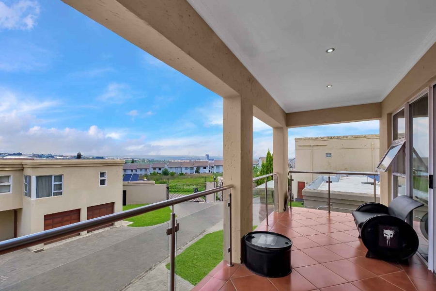 4 Bedroom Property for Sale in Halfway Gardens Gauteng