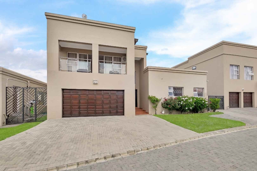 4 Bedroom Property for Sale in Halfway Gardens Gauteng