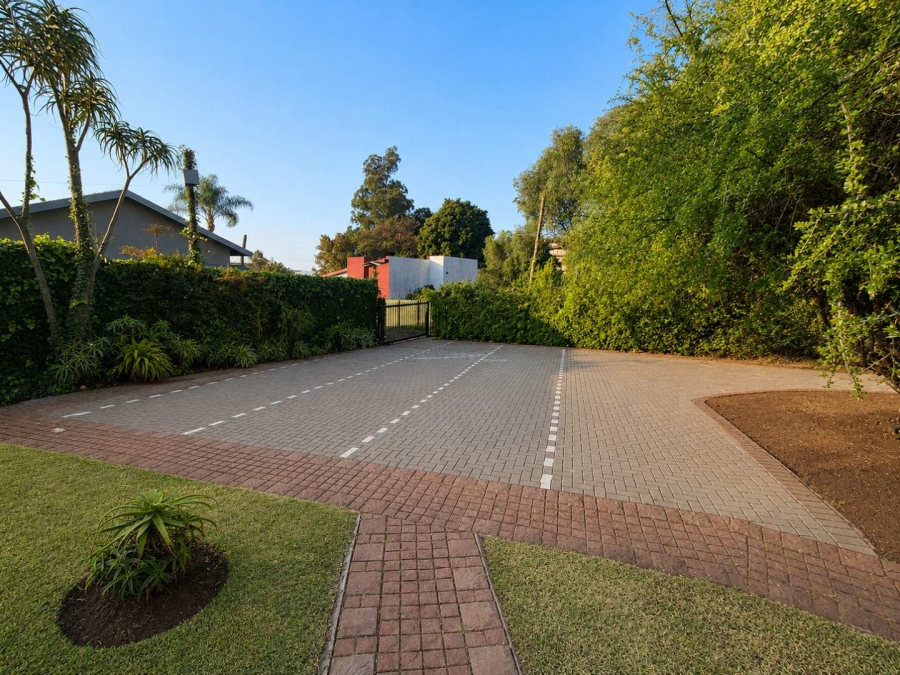 To Let 2 Bedroom Property for Rent in Weavind Park Gauteng