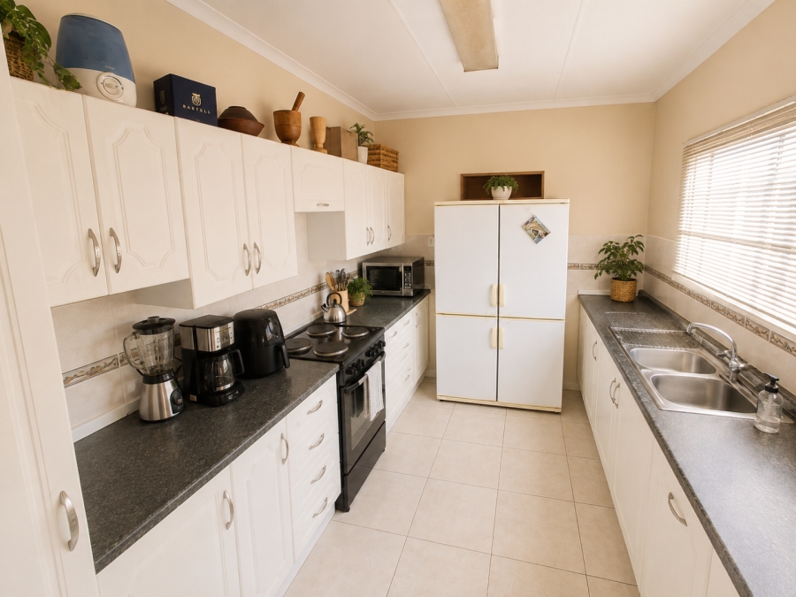 To Let 2 Bedroom Property for Rent in Weavind Park Gauteng