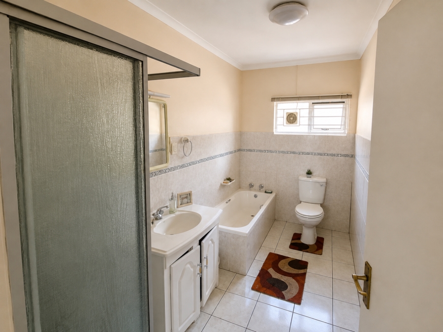 To Let 2 Bedroom Property for Rent in Weavind Park Gauteng