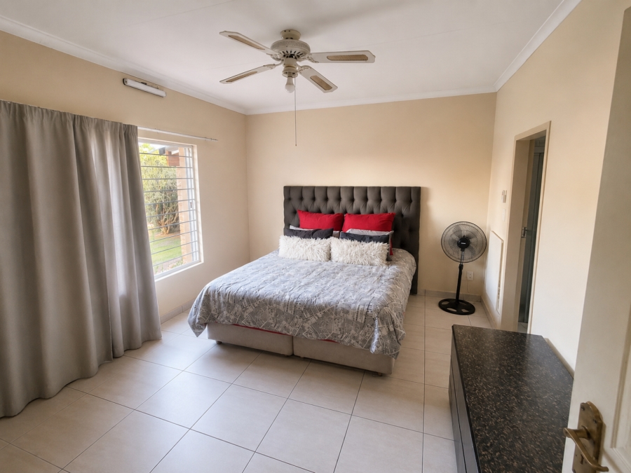 To Let 2 Bedroom Property for Rent in Weavind Park Gauteng