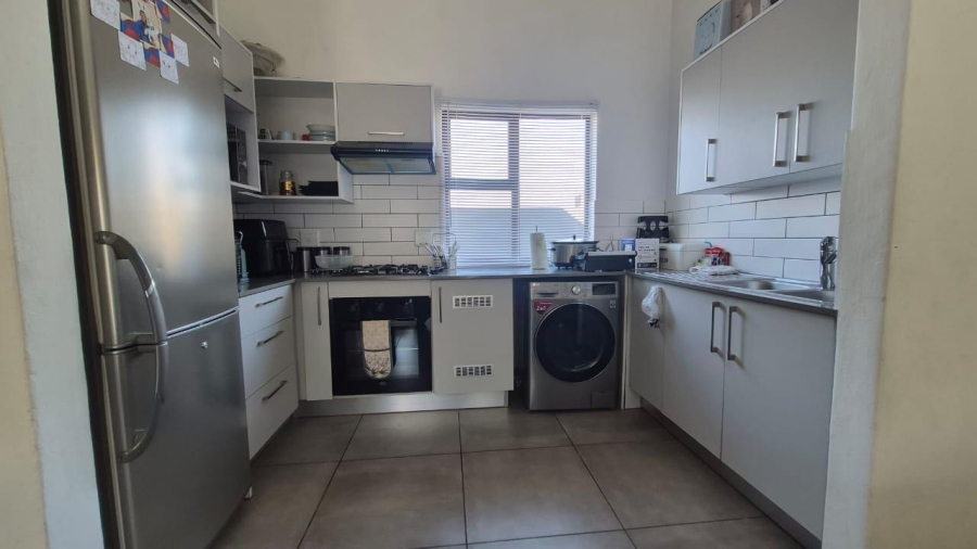 2 Bedroom Property for Sale in Glen Erasmia Gauteng
