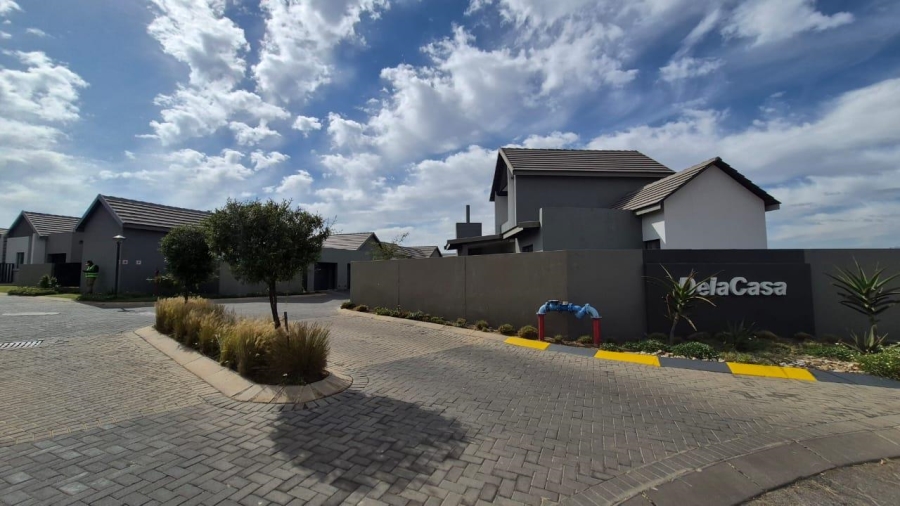 2 Bedroom Property for Sale in Glen Erasmia Gauteng