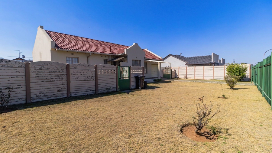3 Bedroom Property for Sale in Rynsoord Gauteng