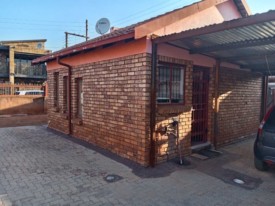 2 Bedroom Property for Sale in Ga-Rankuwa Gauteng