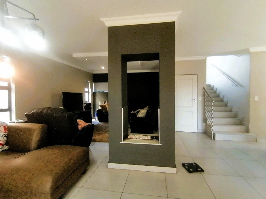 3 Bedroom Property for Sale in Sinoville Gauteng