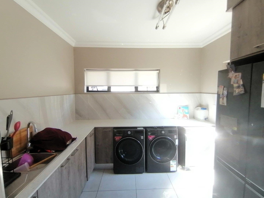 3 Bedroom Property for Sale in Sinoville Gauteng