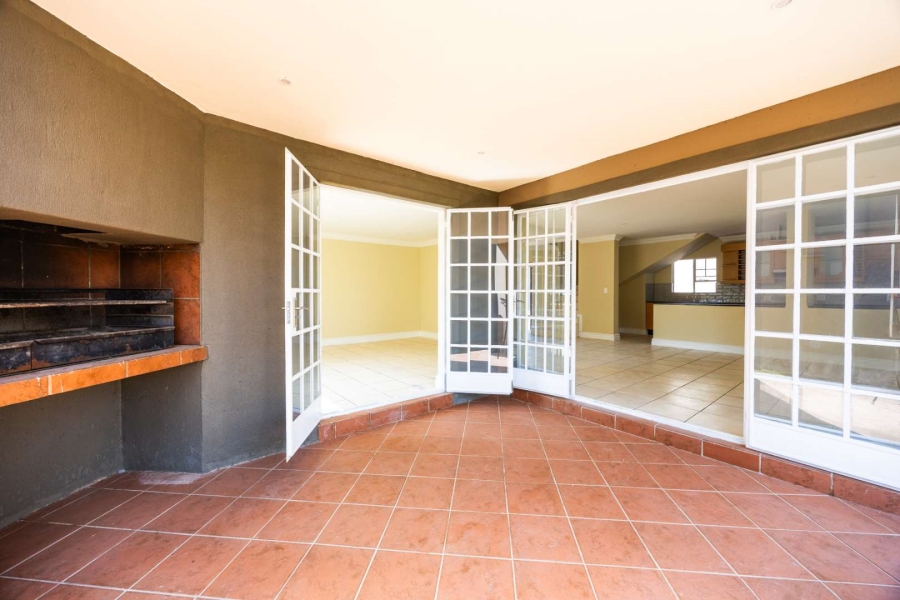 4 Bedroom Property for Sale in Equestria Gauteng