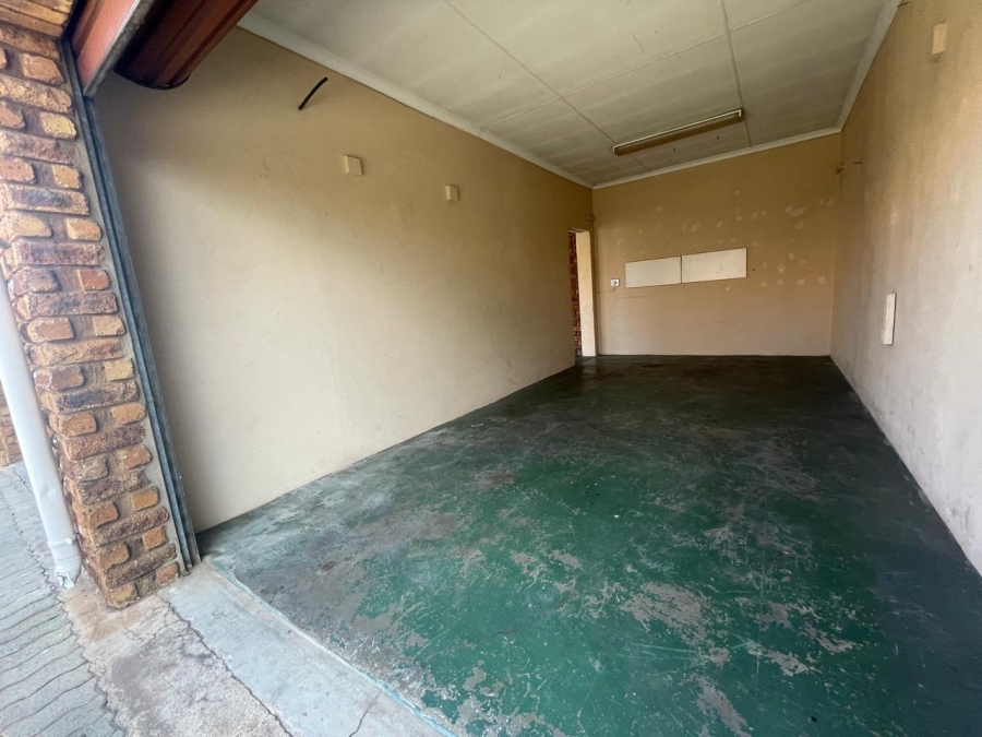 To Let 2 Bedroom Property for Rent in Norkem Park Gauteng