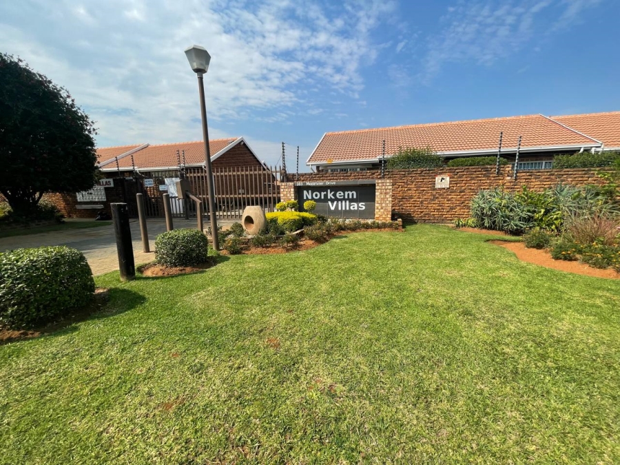 To Let 2 Bedroom Property for Rent in Norkem Park Gauteng