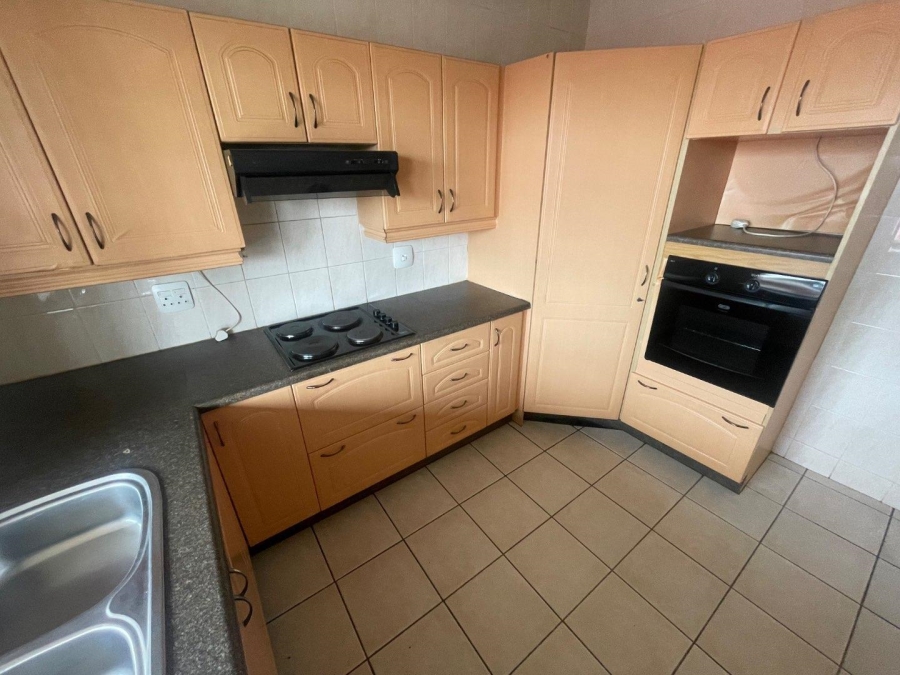 2 Bedroom Property for Sale in Edleen Gauteng