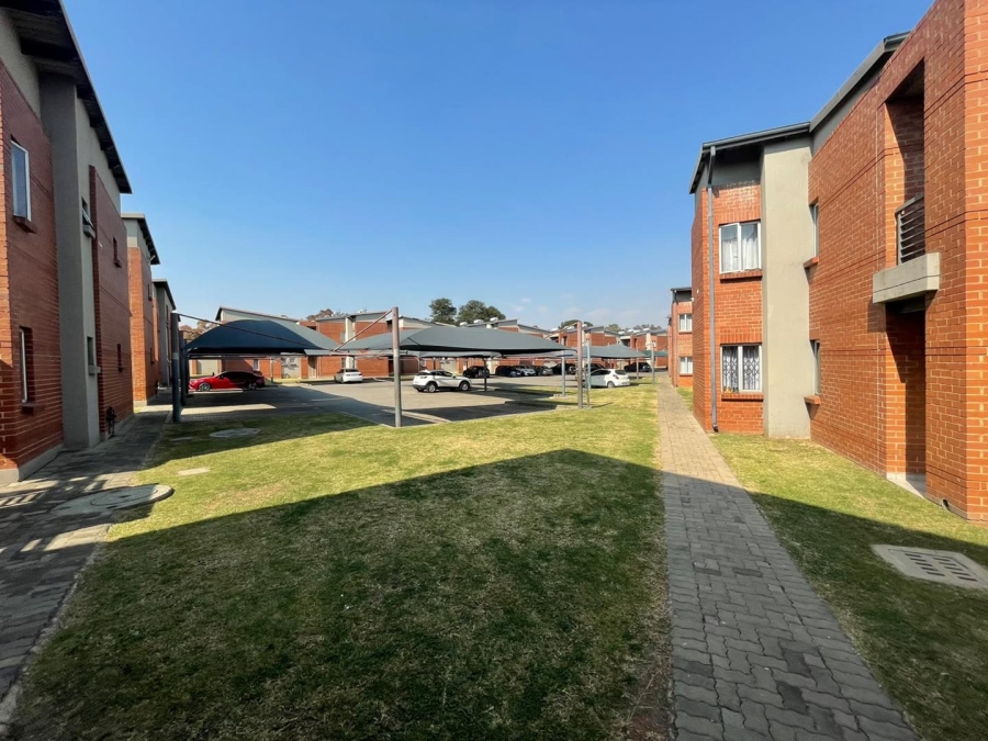 2 Bedroom Property for Sale in Esther Park Gauteng