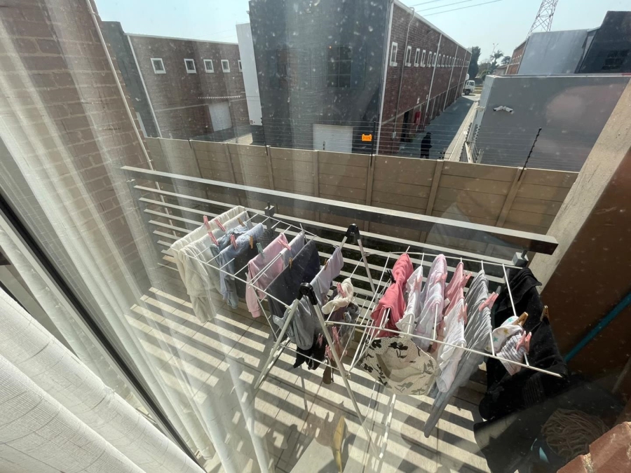 2 Bedroom Property for Sale in Esther Park Gauteng