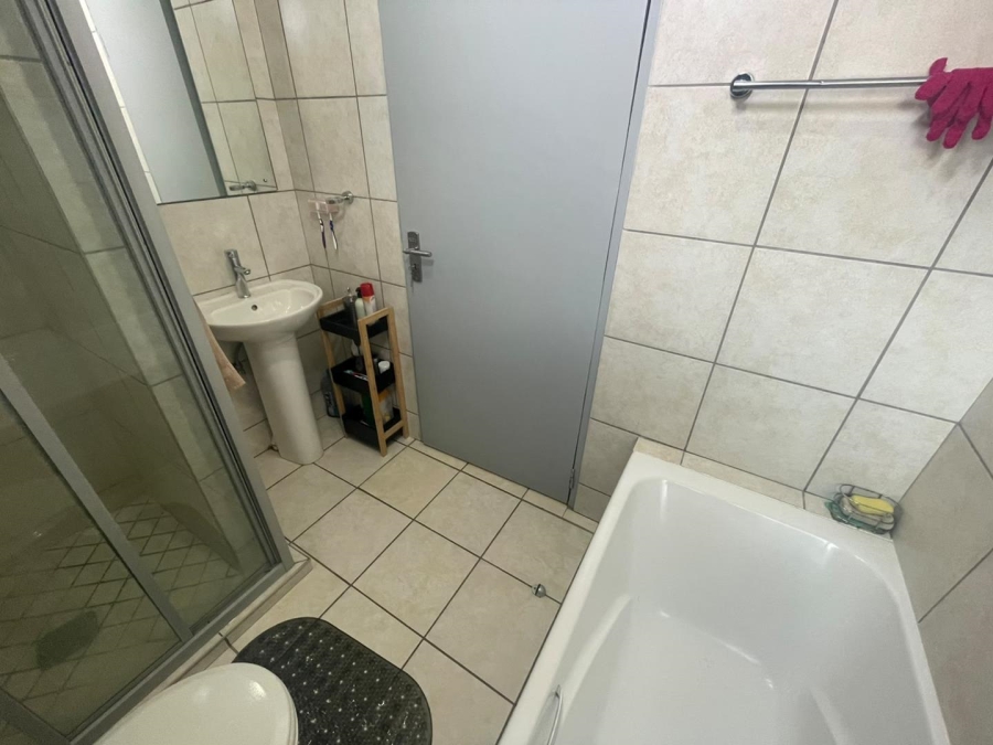 2 Bedroom Property for Sale in Esther Park Gauteng