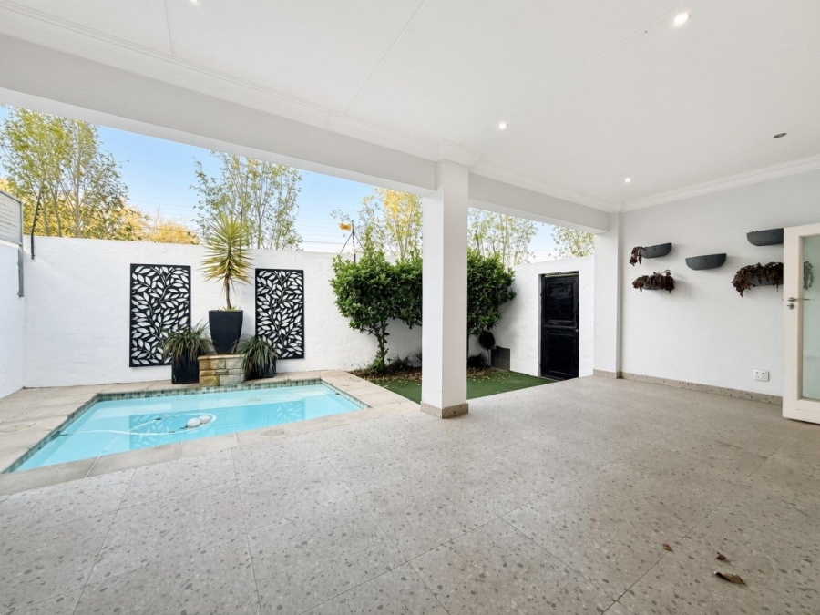 3 Bedroom Property for Sale in Bryanston Gauteng