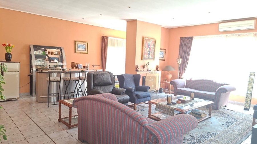 6 Bedroom Property for Sale in Glenhazel Gauteng