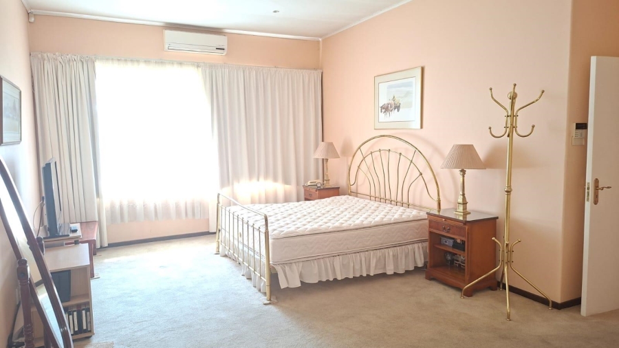 6 Bedroom Property for Sale in Glenhazel Gauteng