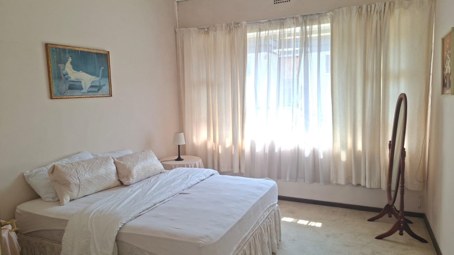 6 Bedroom Property for Sale in Glenhazel Gauteng