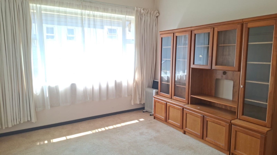 6 Bedroom Property for Sale in Glenhazel Gauteng