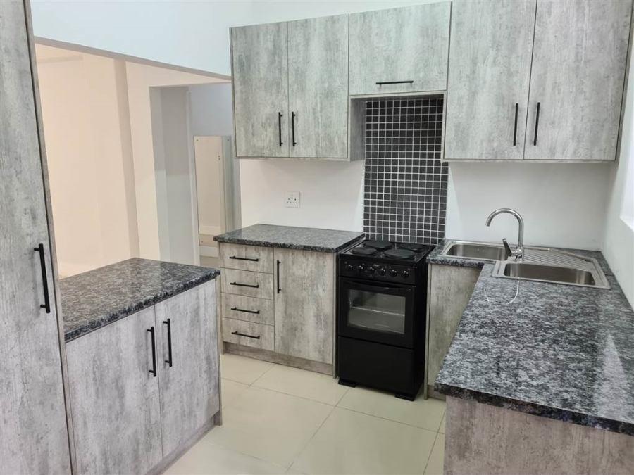 To Let 2 Bedroom Property for Rent in Illovo Gauteng