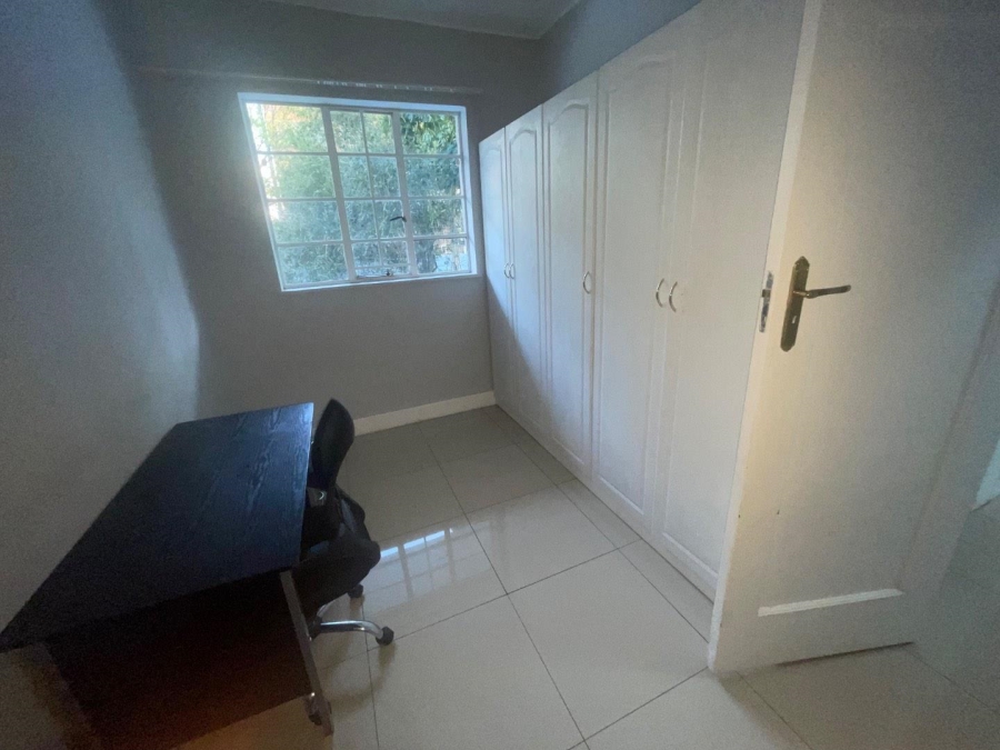 To Let 2 Bedroom Property for Rent in Illovo Gauteng