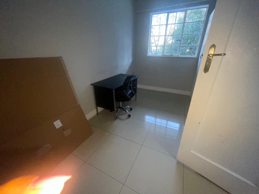 To Let 2 Bedroom Property for Rent in Illovo Gauteng