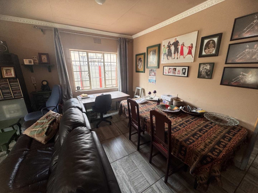 3 Bedroom Property for Sale in Verwoerdpark Gauteng