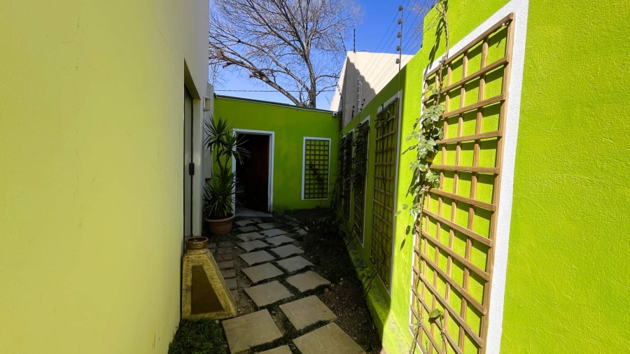 To Let 1 Bedroom Property for Rent in Blairgowrie Gauteng