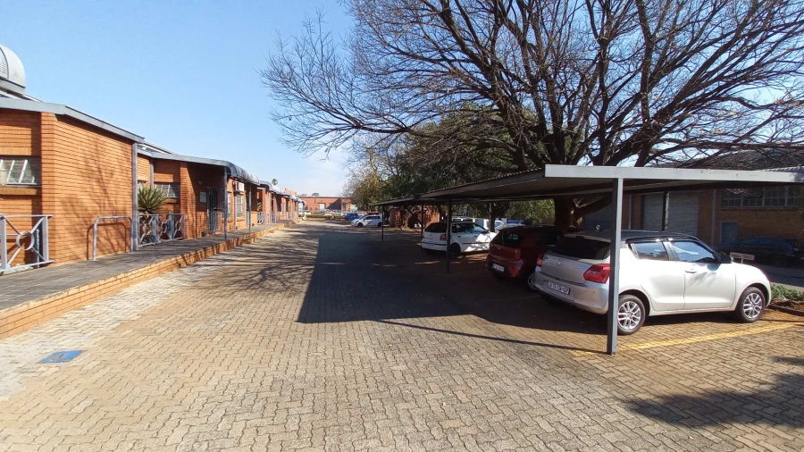 To Let Commercial Property for Rent in Hennopspark Gauteng
